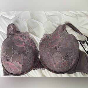 Torrid NWT gorgeous push up plunge bra 44DD so sexy